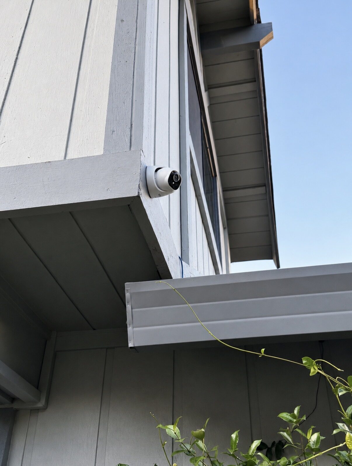 Camera positioned to cover the driveway and entry